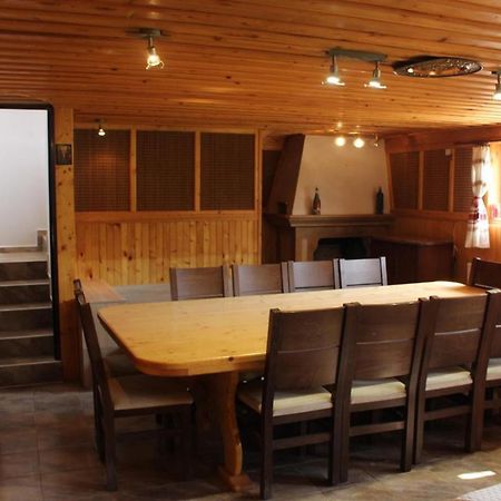 Ezerets Guest House Anita Bagian luar foto